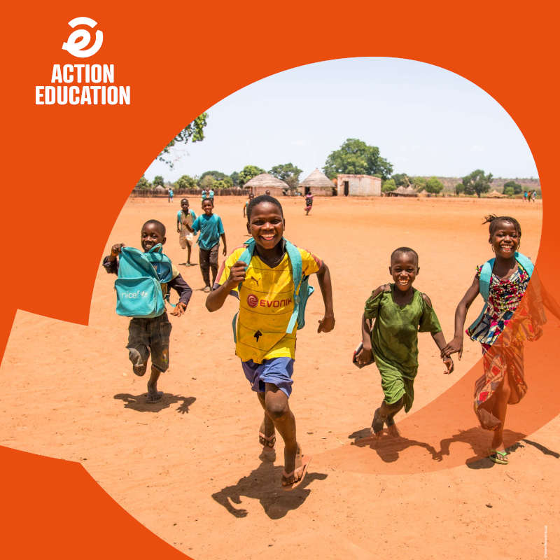 Exposition l'éducation est une urgence
